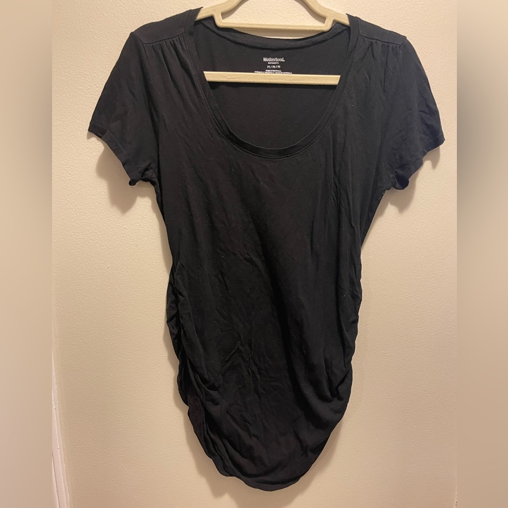 Motherhood Maternity Short-Sleeve Shirt
Black
Side Ruched 
Size: Medium